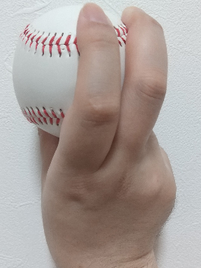 Four-Seam-Gyroball Griff hinten